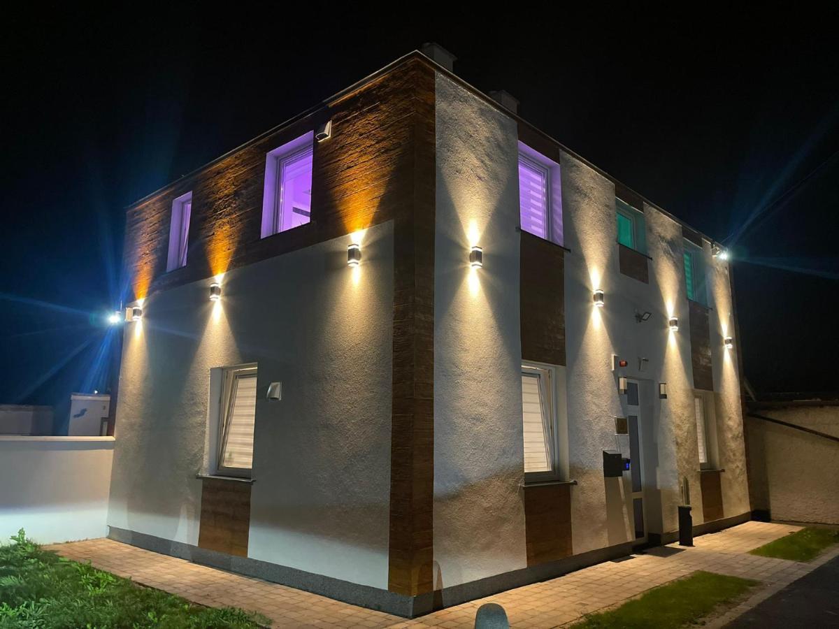 #5 Tgha Luxury One Bedroom Apartment In Athlone Exterior photo